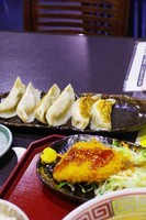 「餃子」@やきとり 三金の写真