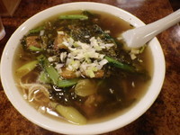 「高菜牛腩湯麺」@東珍味の写真