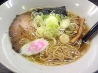 「【1日20食限定】煮干しそば￥700・ネギ￥50」@濃厚中華そば 麺 松蔵の写真