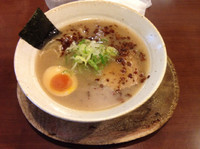 「にんにく醤油らーめん」@らーめん三吉の写真