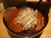 「ユッケジャンラーメン　８５０円」@麺屋 サスケ 横浜店の写真