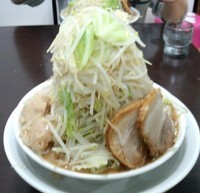 「中(300g)全マシ」@ギガムジャキの写真