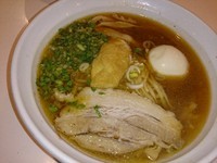 「あっさり魚出汁海老風味(醤油)＋味玉」@はりけんラーメンの写真