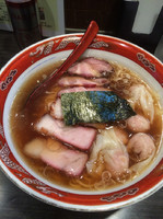 「チャーシューワンタンメン1340円、餃子570円」@支那ソバ かづ屋 五反田店の写真