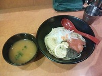 「旬の時鮭濃厚つけ麺」@麺屋 翔 西新宿本店の写真