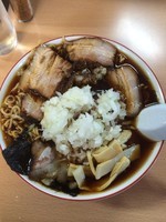 「チャーシュー麺＋薬味」@梅乃家の写真