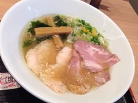 「淡麗鶏そば 塩」@松戸富田製麺 ららぽーとTOKYO-BAY店の写真