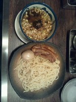 「熟成切り出しつけ麺(中盛)(あつもり)＋味玉＋角煮」@東京豚骨拉麺 ばんから 池袋本店の写真