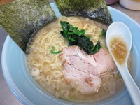「ラーメン麺固め油多め300円（金曜日のみ）」@ラーメンショップ 坂東店の写真
