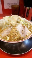 「ラーメン＋大盛り（ニンニクちょっと、アブラ、ネギ、粉、豚）」@ジャンプの写真