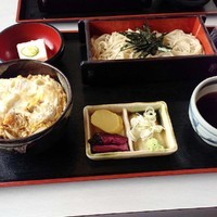 「ざるセット（カツ丼）1030円」@一心庵の写真