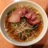 「チャーシュー麺700円＋焼き餃子380円」@珍彩楼の写真