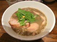 「煮干しラーメン」@新宿 モモンガの写真