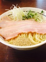 「（限定）油そばゼロチーズ味¥890＋ライス¥90（生卵付）」@ら～めん のとやま 長後本店の写真