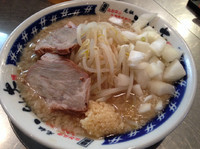 「ラーメン塩(小)¥680+缶ビール¥550+玉葱¥70」@オリジナル極太麺 らーめん天の写真
