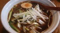 「黒ラーメン（650円くらい？）」@芳園 西大井店の写真