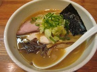 「濃厚鶏白湯らーめん・醤油（７７０円）」@麺や 福一の写真