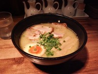 「鶏塩白湯麺」@ジョニーヌードルの写真