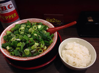 「中華そば（小盛）＋ネギ 530＋100円 朝ライスサービス」@麺屋7.5Hz 新橋店の写真