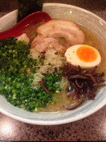 「豚骨ラーメン(醤油+細麺+あっさり)+半チャーハン」@呑屋 まる星の写真