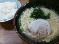 「セットラーメン　850円」@横浜家系ラーメン 萬力家の写真