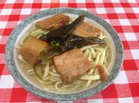 「三枚肉そば500円」@宮里そばの写真