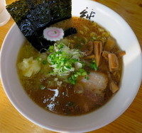 「醤油にんにくバターらーめん」@じゅんちゃんラーメンの写真
