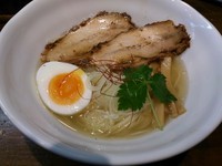 「鶏煮干らーめん　塩」@とんこつ屋 秀虎の写真