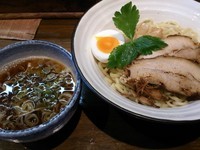「煮干つけ麺　醤油」@とんこつ屋 秀虎の写真