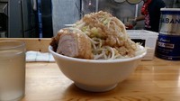 「ラーメン(中)子豚」@ハイマウントの写真