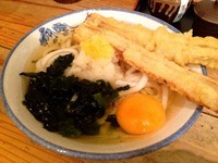 「ゆずおろし（冷）＋ちくわ天＋生卵」@ゆず屋製麺所の写真