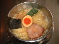 「塩らーめん＿まろ味」@ZUND-BARの写真