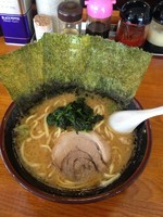 「醤油ラーメン680円」@よしなり家の写真
