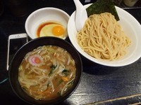 「野菜つけ麺＋生卵」@大勝軒まるいち 赤羽店の写真