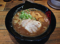 「中華そば＋替玉 800＋100円」@金澤濃厚中華そば 神仙 池袋店の写真