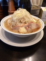 「ラーメン小(ニンニク少な目)」@らーめん大 五反田店の写真