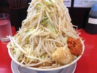 「ラーメン(ヤサイマシマシニンニクマシ辛ショウマシ)」@用心棒Ⅱ階の写真