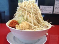 「ラーメン(ヤサイマシマシニンニクト辛ショウマシ)」@用心棒Ⅱ階の写真