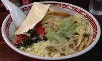 「トマ郎(限定･ニンニクヤサイ増し･小ライス付)750円」@汁なしラーメン イプサの写真