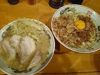 「小ラーメン 豚入り￥750＋つけそば￥150＝￥900」@豚星。の写真