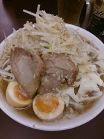 「ゴリラーメン、ヤサイ、アブラ」@ラーメン ゴリラの写真