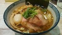 「四つ葉ラーメン＋味玉」@中華そば 四つ葉の写真