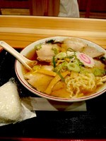 「まるや 喜多方チャーシューメン850円＋おにぎり50円」@日本橋ふくしま館 MIDETTE ミデッテの写真