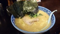 「ラーメン　中盛　のり」@とんぱた亭 新子安店の写真