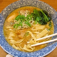 「【限定】背脂生姜醤油そば　700円」@麺屋 鶴若の写真