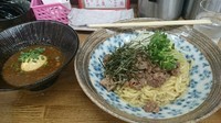 「【限定】柔らか牛すじのせまぜそばwithカレースープ\900」@㐂九家の写真
