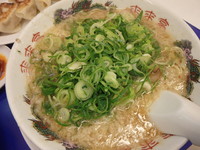 「がっつり定食(1,030円)硬め、背脂多め、ネギ多め」@来来亭 可部店の写真