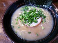 「九州豚骨らーめん」@九州とんこつらーめん 武者がよか 日ノ出町店の写真