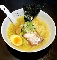 「中華そば 鶏と魚出汁の塩　@750円」@札幌 凡の風の写真