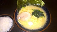 「塩ラーメン（７３０円）ライスサービス」@家系ラーメン 壱角家 秋葉原店の写真